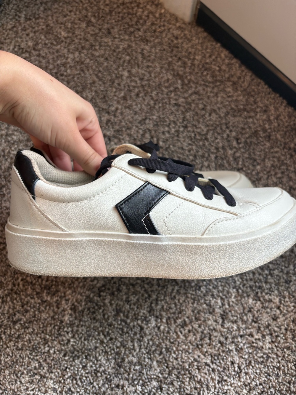 Dr scholls White and Black Platform  Sneaker